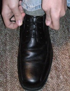 Crosses laces and tighten